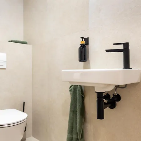 דירה Grand - Luxury With Free Parking ברטיסלאבה