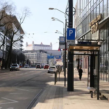 Grand - Luxury With Free Parking ブラチスラヴァ