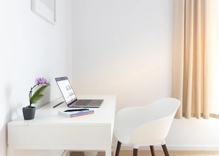 Grand - Luxury With Free Parking