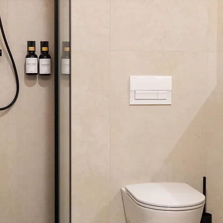 Grand - Luxury With Free Parking *